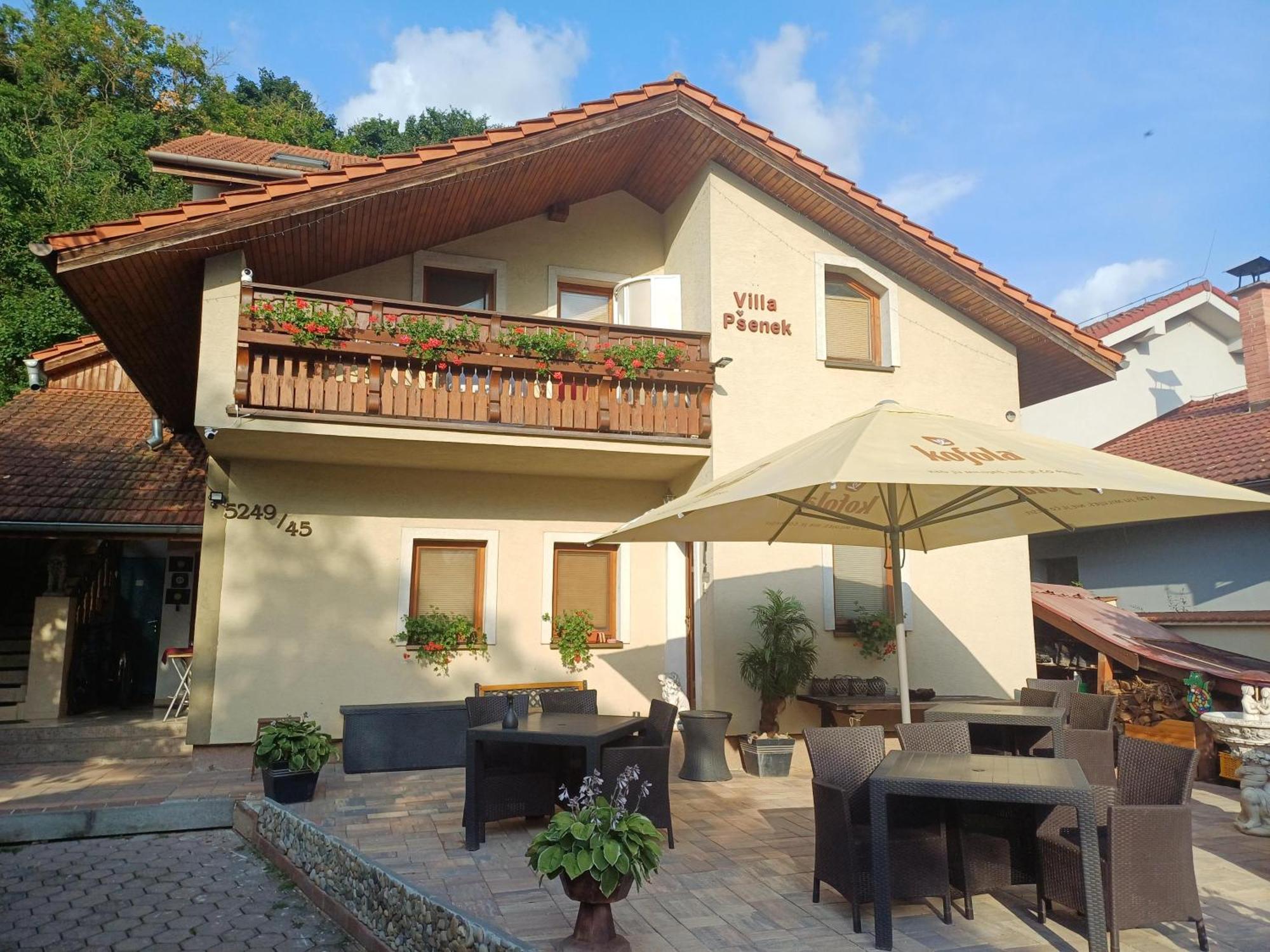 Villa Psenek Banka Exterior foto